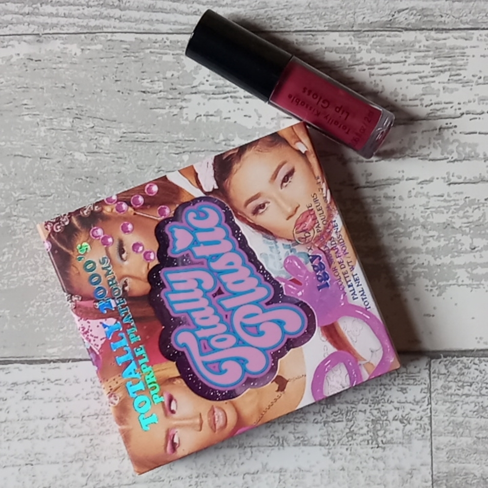 🦛Totally 2000s Shadow Palette 🛍️PURPLE PLATFORMS by Iggy Azalea +FREE Gloss